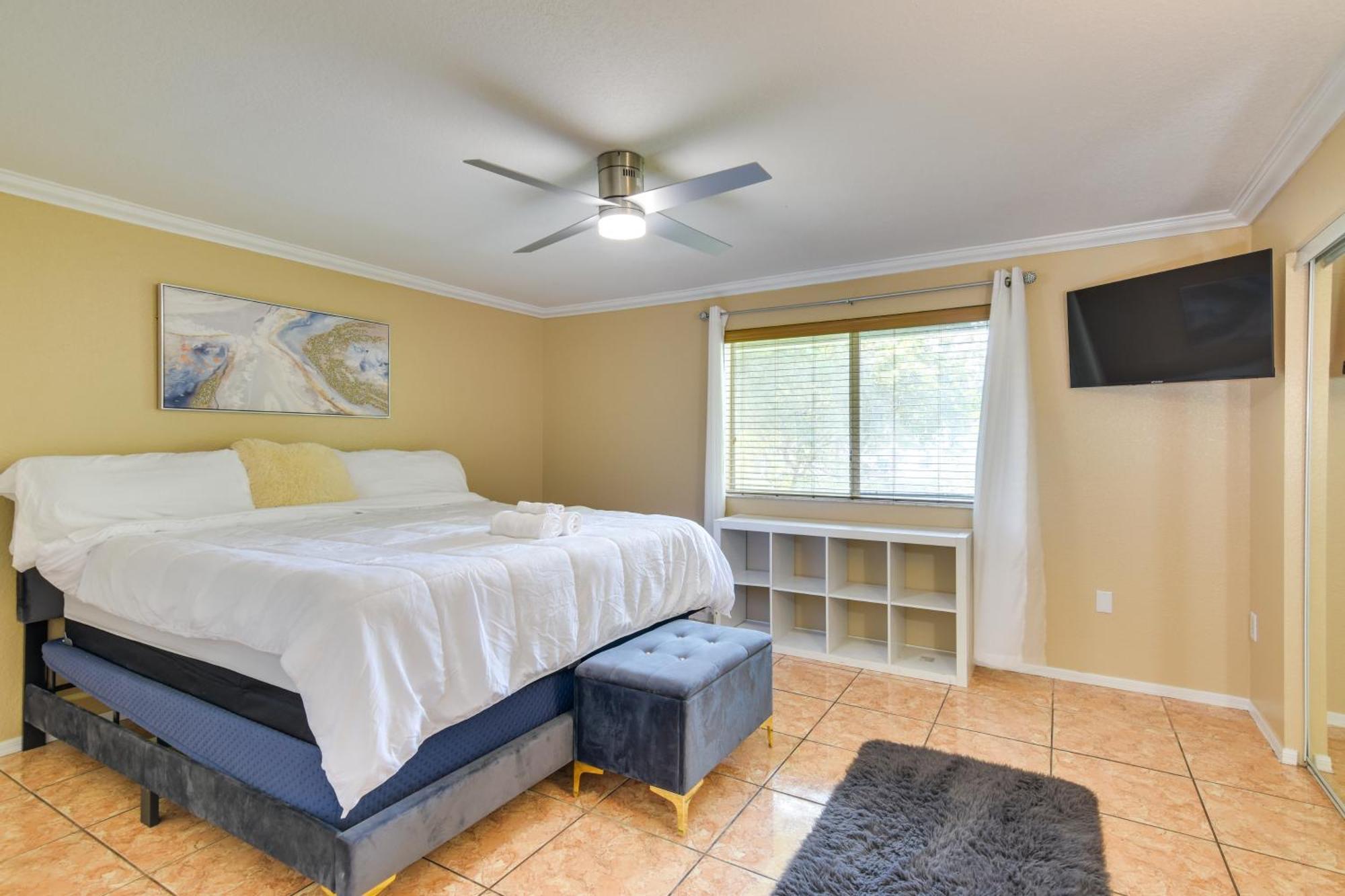 Opa-Locka Townhome, 15 Mi To Miami Beach! Luaran gambar