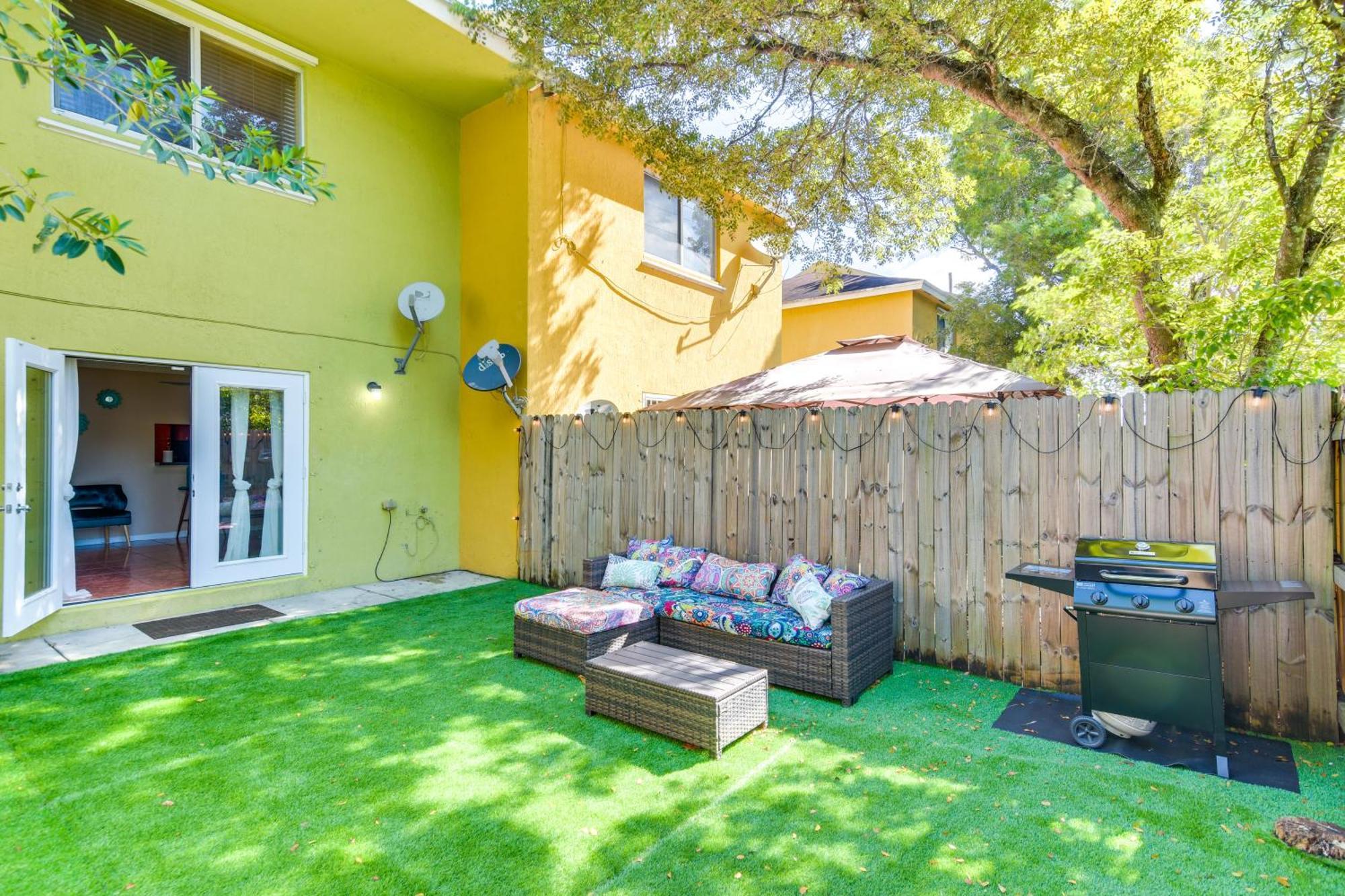 Opa-Locka Townhome, 15 Mi To Miami Beach! Luaran gambar