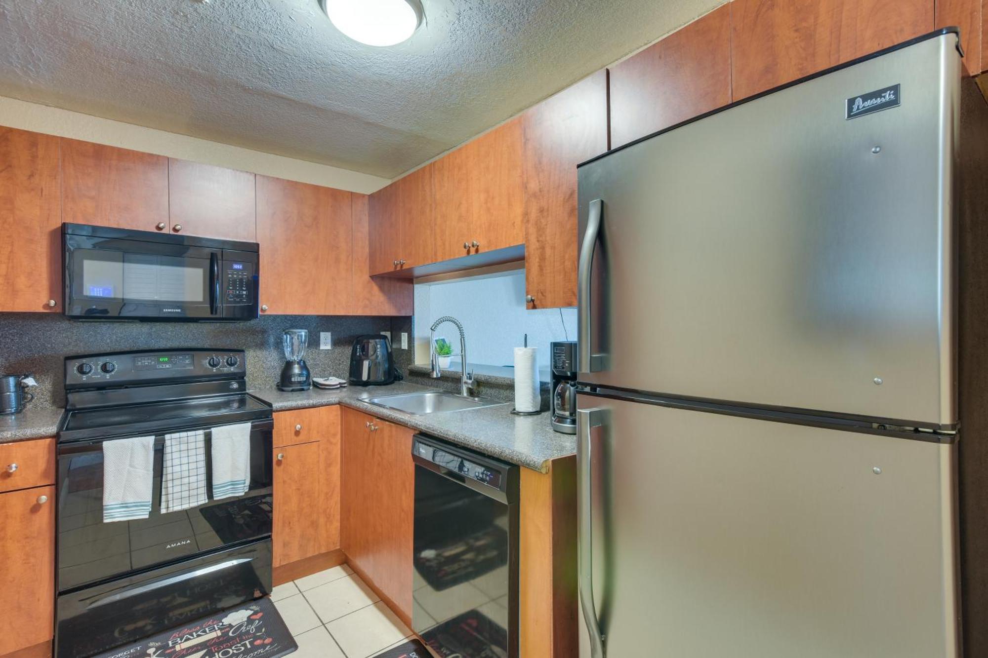 Opa-Locka Townhome, 15 Mi To Miami Beach! Luaran gambar