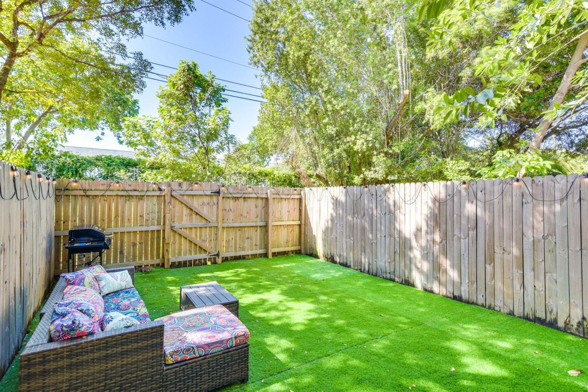 Opa-Locka Townhome, 15 Mi To Miami Beach! Luaran gambar